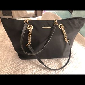Calvin Klein Chain Strap Bucket Bag